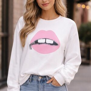 Lauren Moshi Designer Pullover  with Pink Lips and Zipper Design large